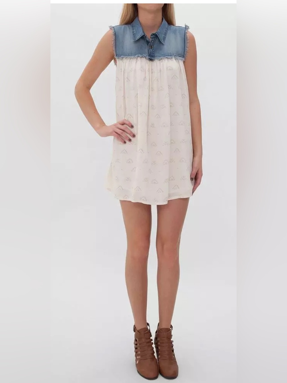 Billabong Juniors Frayed Denim Top Small Dress.            3342
